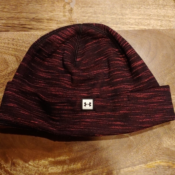 NWOT Under Armour Beanie - Picture 1 of 2